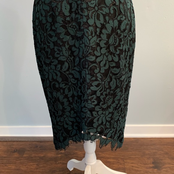 Eliza J Tulip Hem Lace Dress - Picture 9 of 16